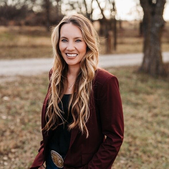 Land Listing Agent Photo