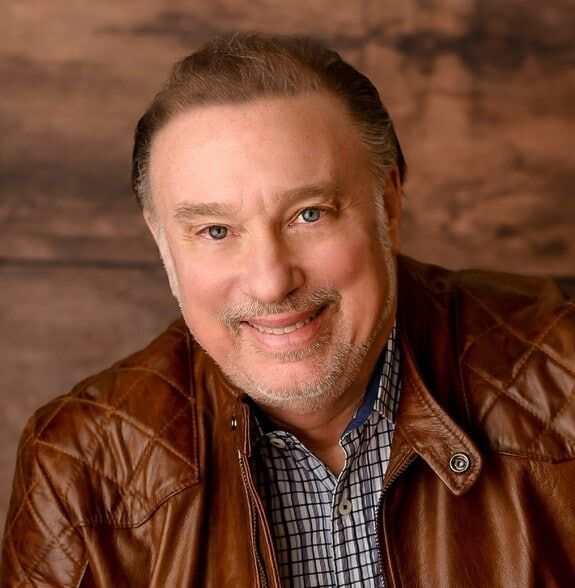 Land Listing Agent Photo