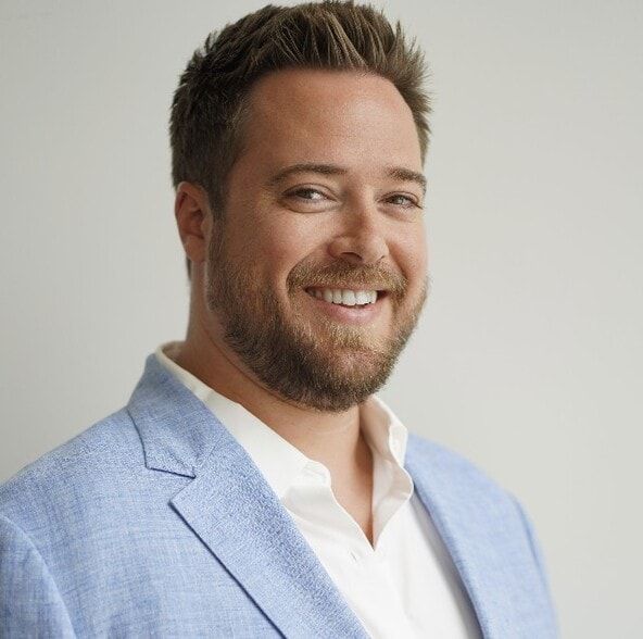 Land Listing Agent Photo