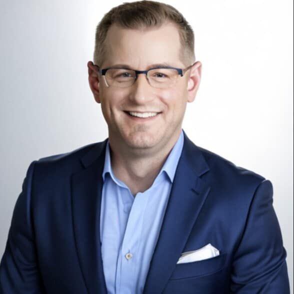 Land Listing Agent Photo