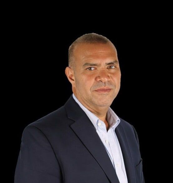 Land Listing Agent Photo