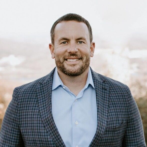 Land Listing Agent Photo