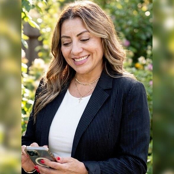 Land Listing Agent Photo