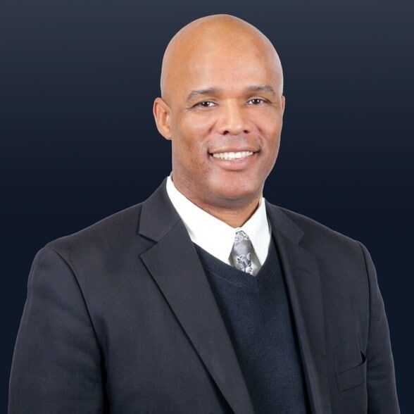 Land Listing Agent Photo