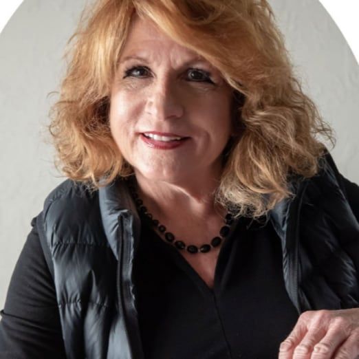 Land Listing Agent Photo