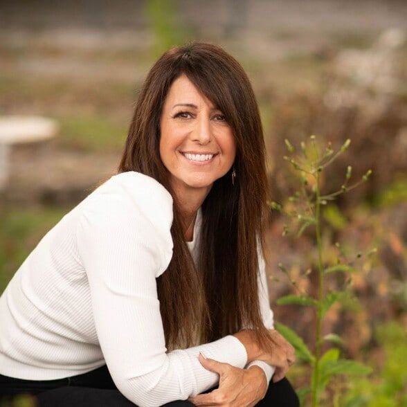 Land Listing Agent Photo