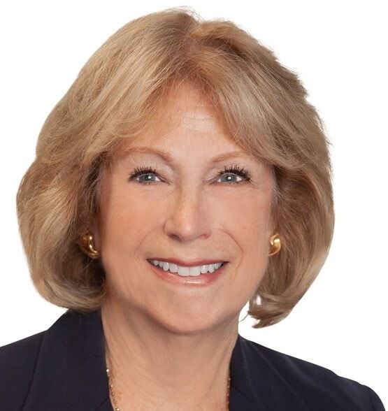 Land Listing Agent Photo