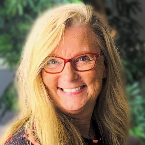 Land Listing Agent Photo