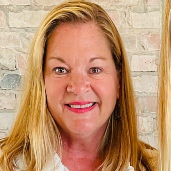 Land Listing Agent Photo