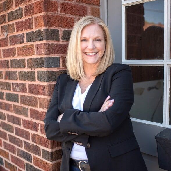 Land Listing Agent Photo