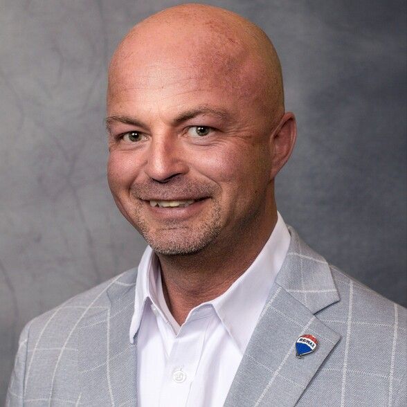 Land Listing Agent Photo