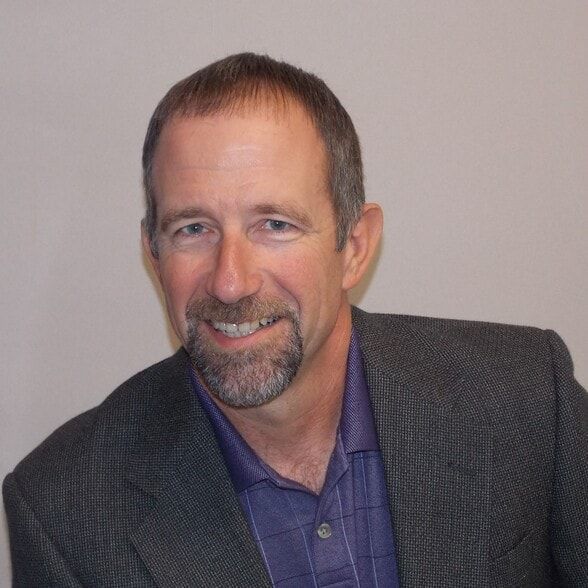 Land Listing Agent Photo