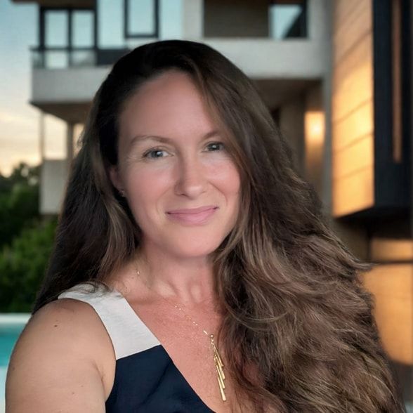 Land Listing Agent Photo