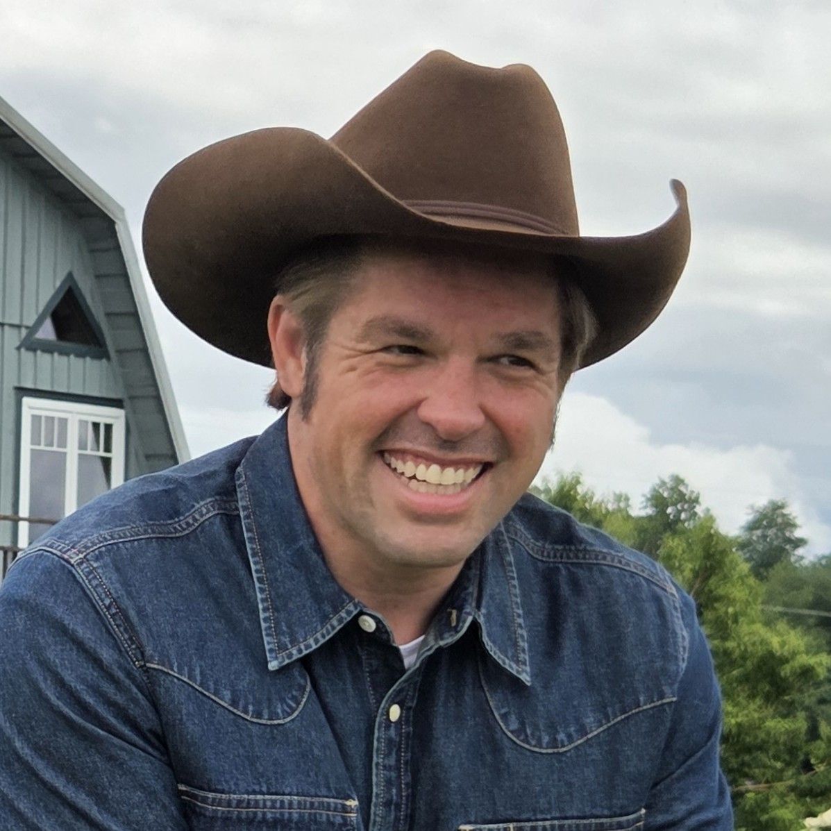 Land Listing Agent Photo