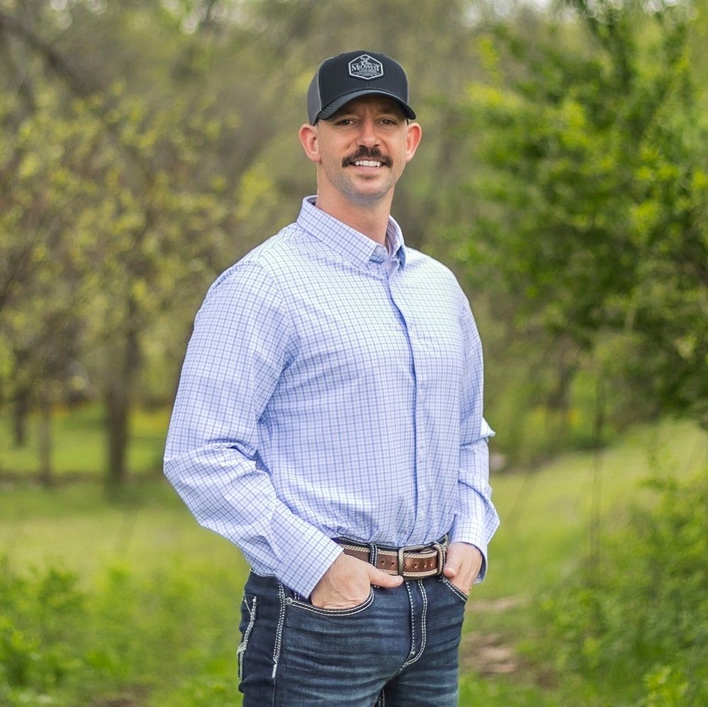 Land Listing Agent Photo
