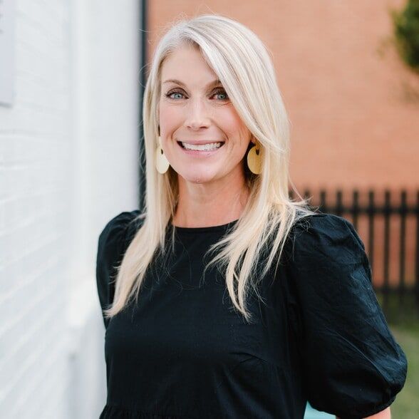 Land Listing Agent Photo