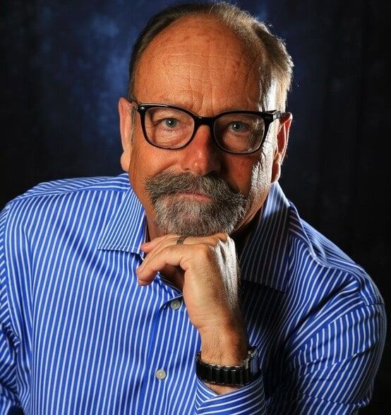 Land Listing Agent Photo