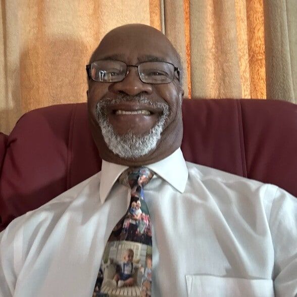 Land Listing Agent Photo