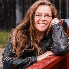 Land Listing Agent Photo