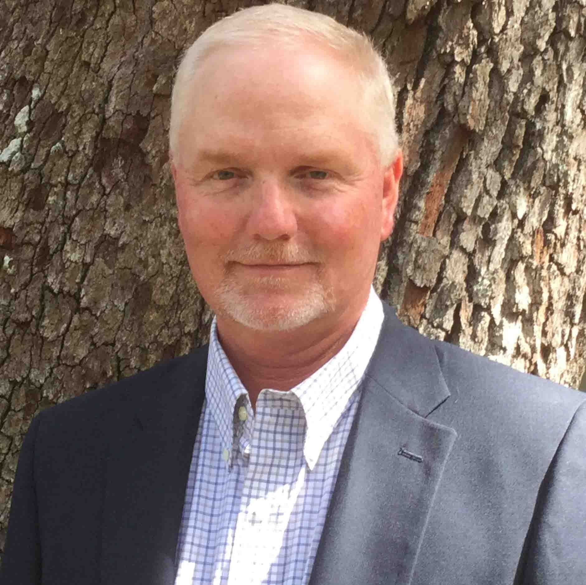 Land Listing Agent Photo