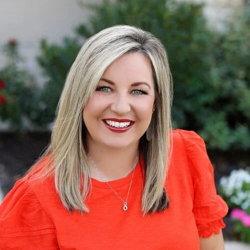 Land Listing Agent Photo