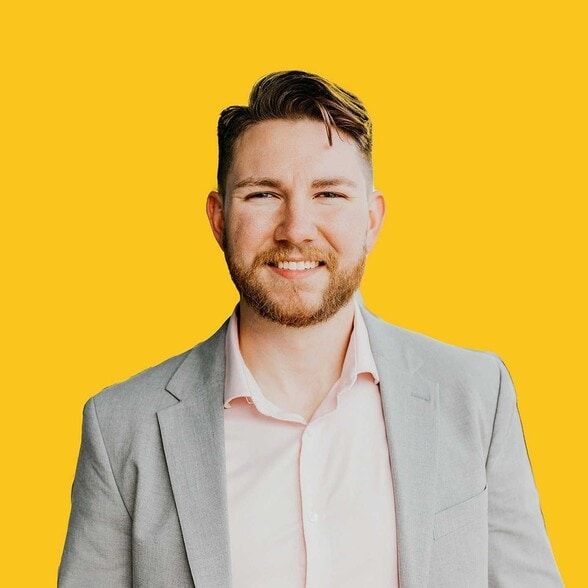 Land Listing Agent Photo