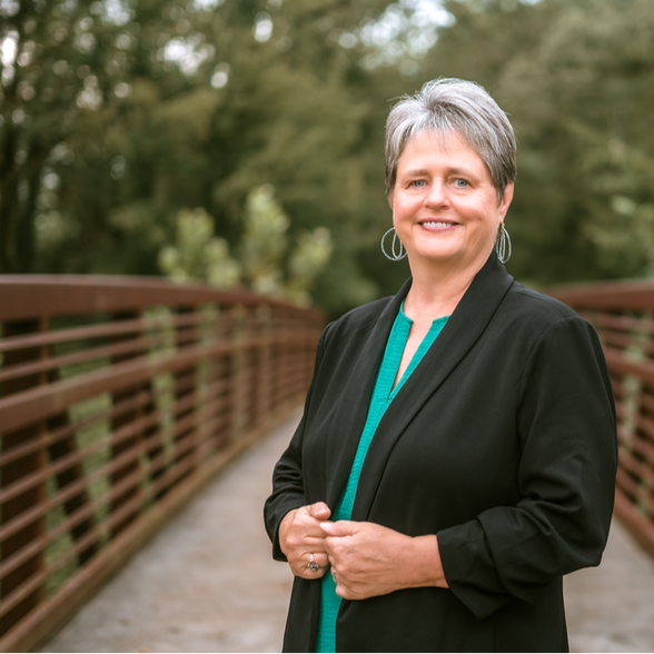 Land Listing Agent Photo