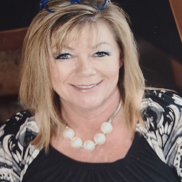 Land Listing Agent Photo