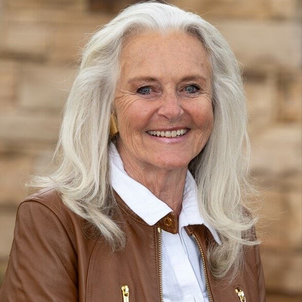 Land Listing Agent Photo