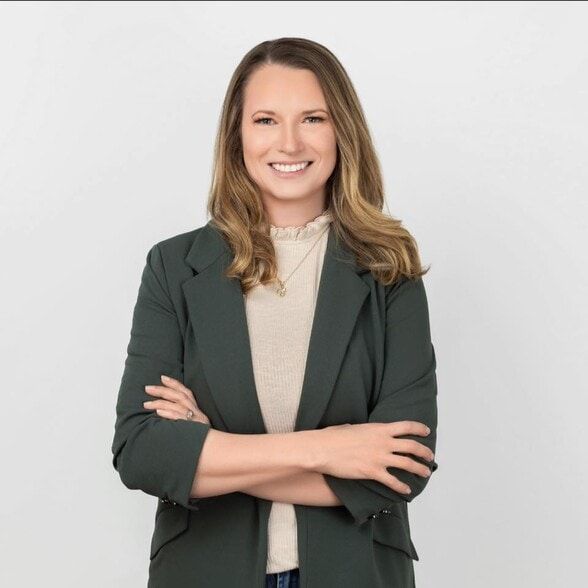 Land Listing Agent Photo