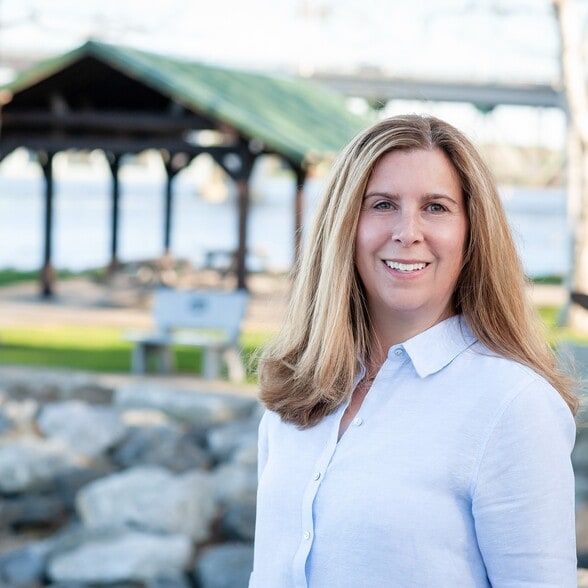 Land Listing Agent Photo