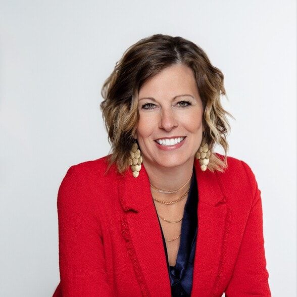 Land Listing Agent Photo