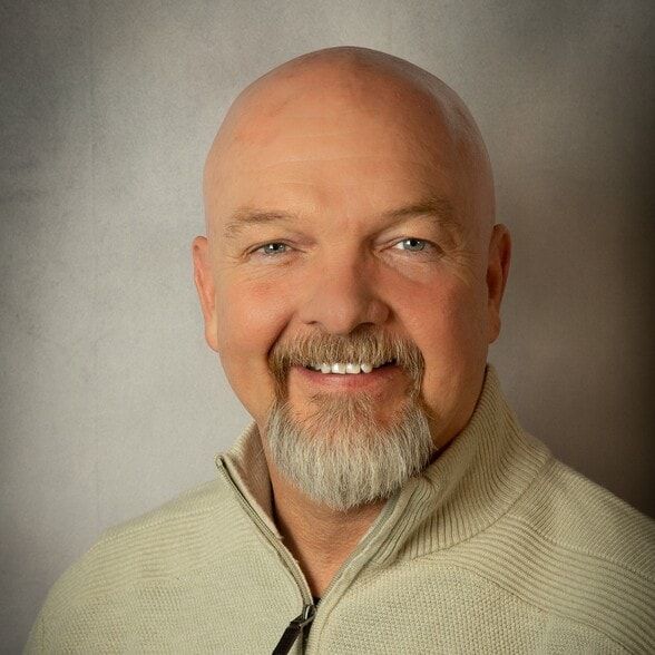 Land Listing Agent Photo