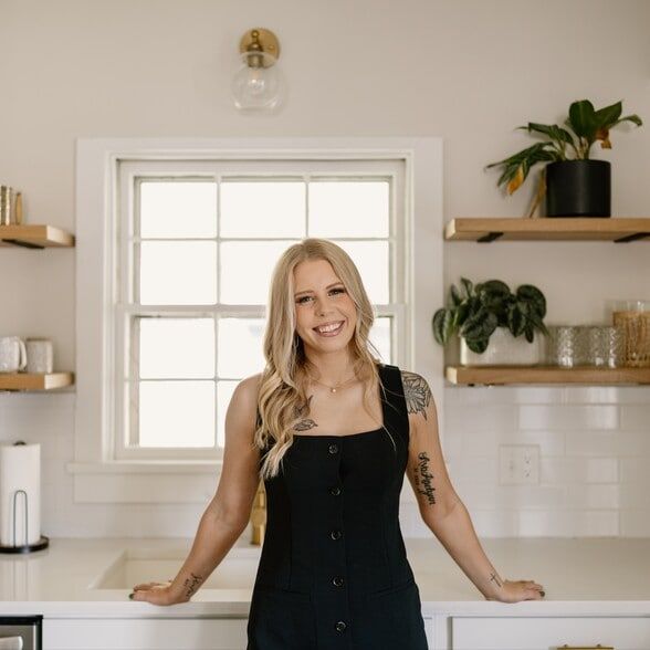 Land Listing Agent Photo