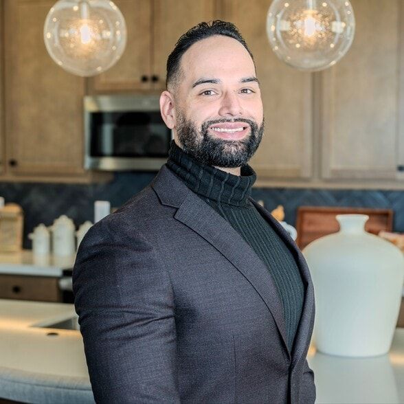 Land Listing Agent Photo