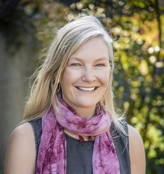 Land Listing Agent Photo