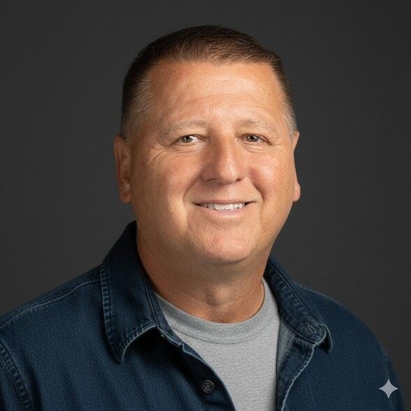 Land Listing Agent Photo