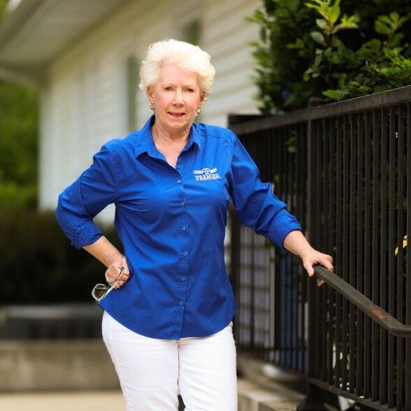 Land Listing Agent Photo