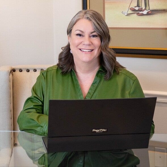 Land Listing Agent Photo