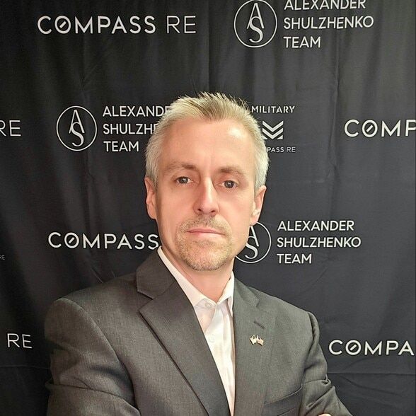 Land Listing Agent Photo