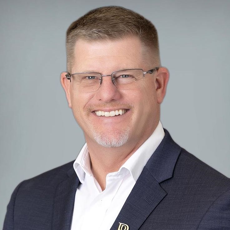 Land Listing Agent Photo