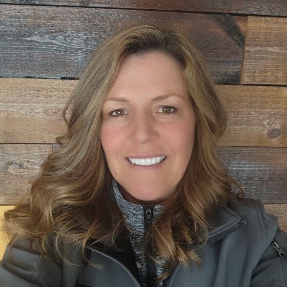 Land Listing Agent Photo