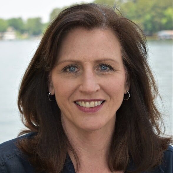 Land Listing Agent Photo