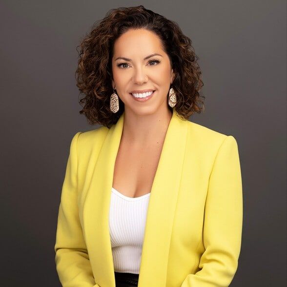 Land Listing Agent Photo