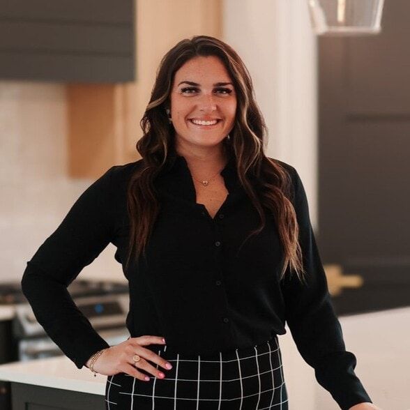 Land Listing Agent Photo