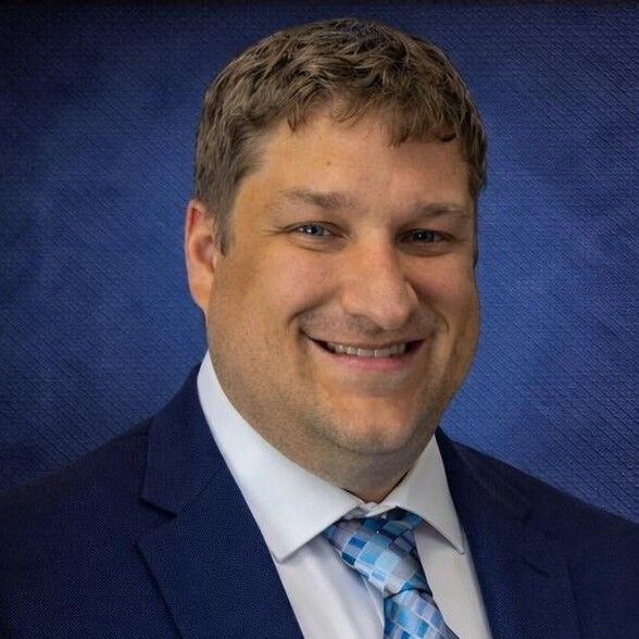 Land Listing Agent Photo