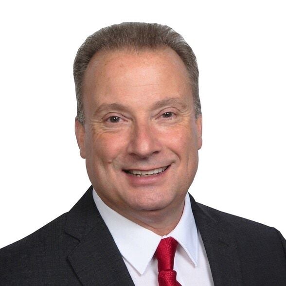 Land Listing Agent Photo