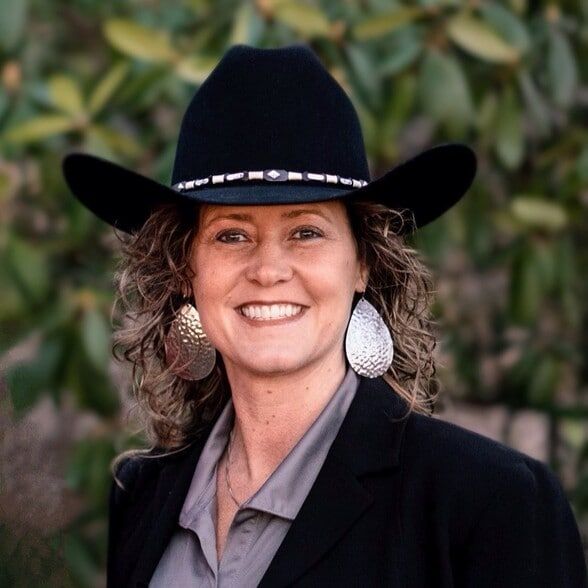 Land Listing Agent Photo