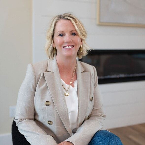 Land Listing Agent Photo