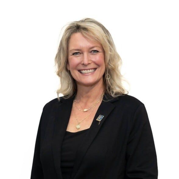 Land Listing Agent Photo